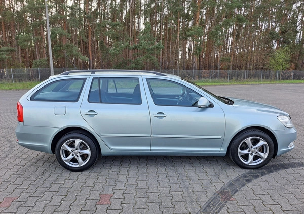 Skoda Octavia cena 24800 przebieg: 153000, rok produkcji 2009 z Pabianice małe 352